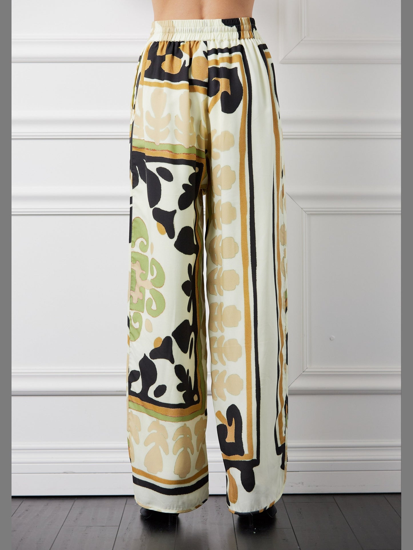 Yuvanna Tapestry Print Drawstring Pants