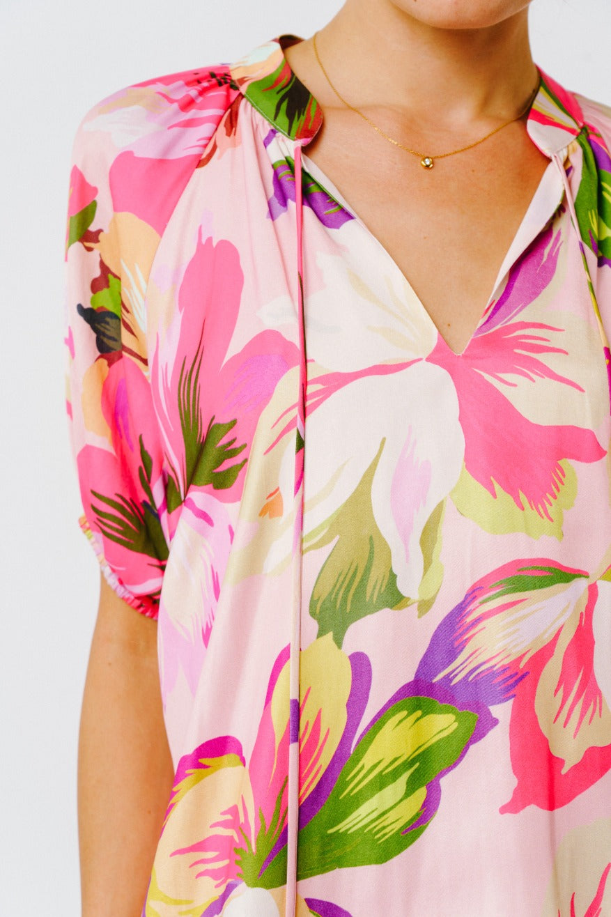 Blusa con estampado floral y mangas raglán de Gefjun