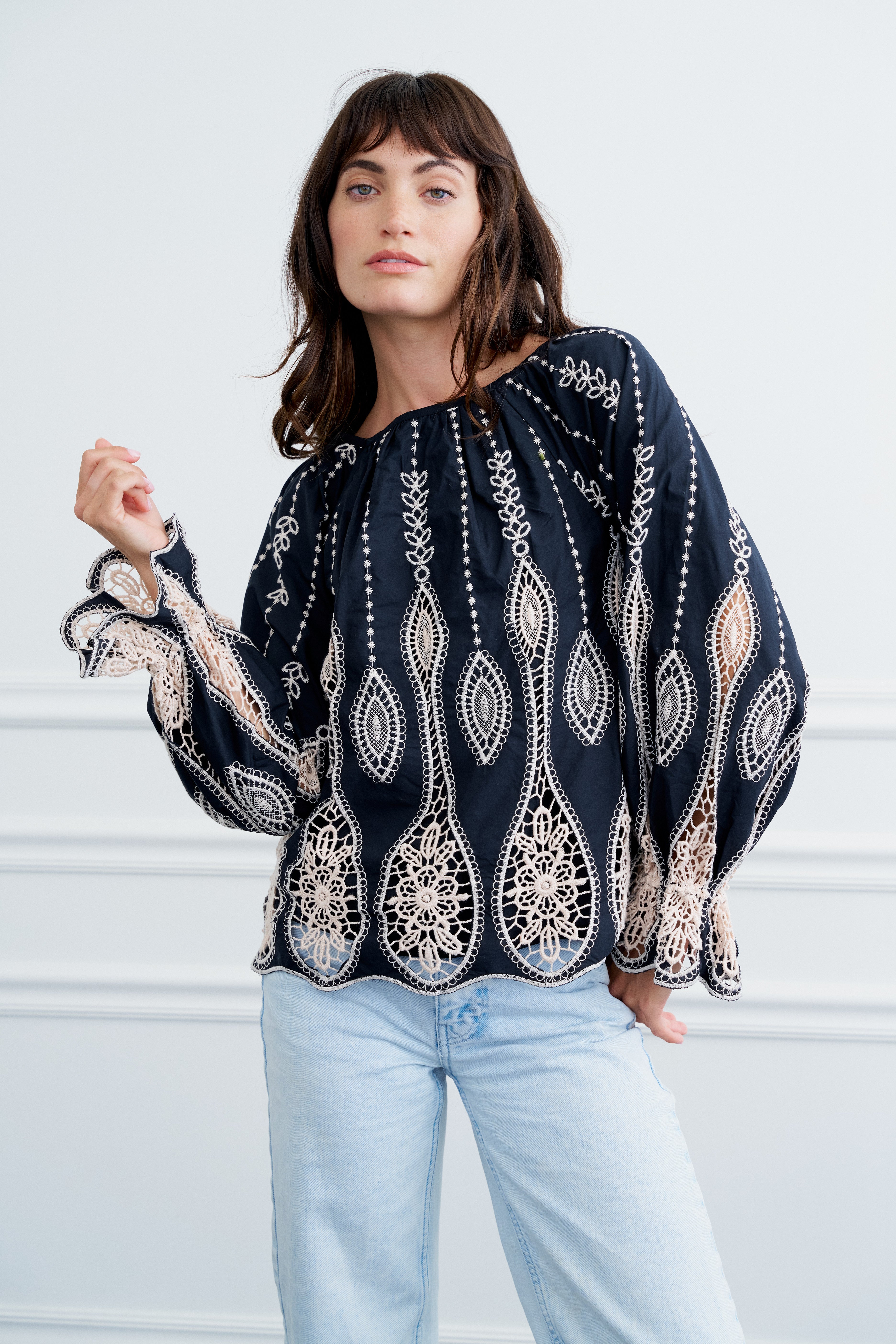 トップス eaphi EMBROIDERY LACE BLOUSE トップス Eaphi /EMBROIDERY LACE BLOUSE HALF SLEEVE