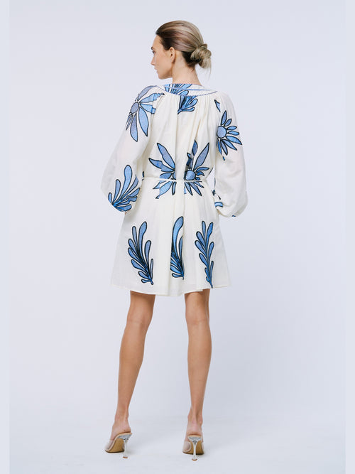 Cargar la imagen 1 en la vista de la galería. Viena Embroidered Long Sleeve Mini Dress