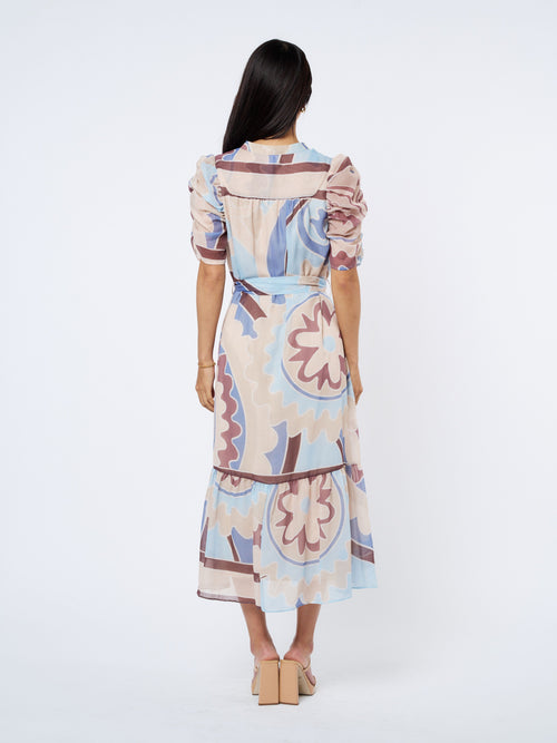 Cargar la imagen 1 en la vista de la galería. Merl Tie Waist Ruched Sleeve Midi Dress