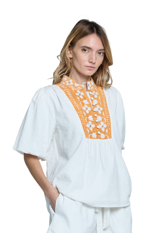 Load image 1 in gallery view. Aphyna Floral Embroidered Puff Sleeve Top