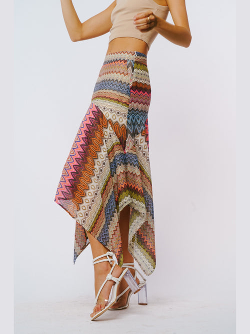 Cargar la imagen 1 en la vista de la galería. Abbi Terciopelo bordado