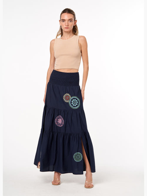 Cargar la imagen 1 en la vista de la galería. Hazel Embroidered Medallion Slit Maxi Skirt