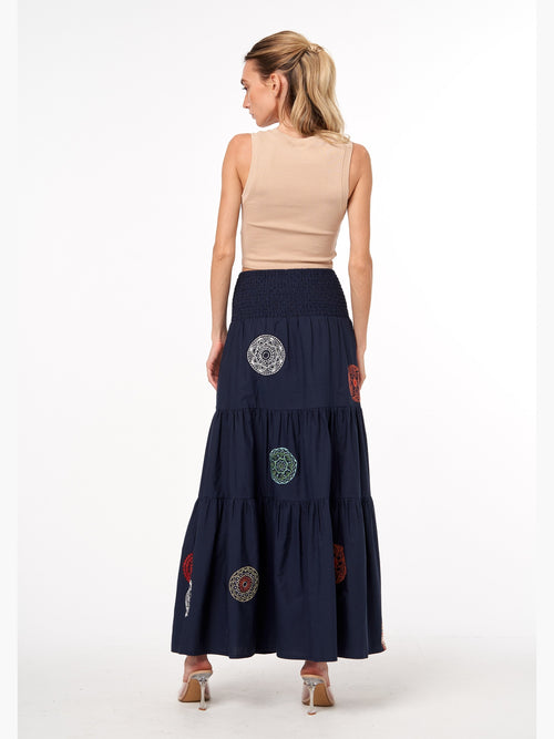 Cargar la imagen 1 en la vista de la galería. Hazel Embroidered Medallion Slit Maxi Skirt