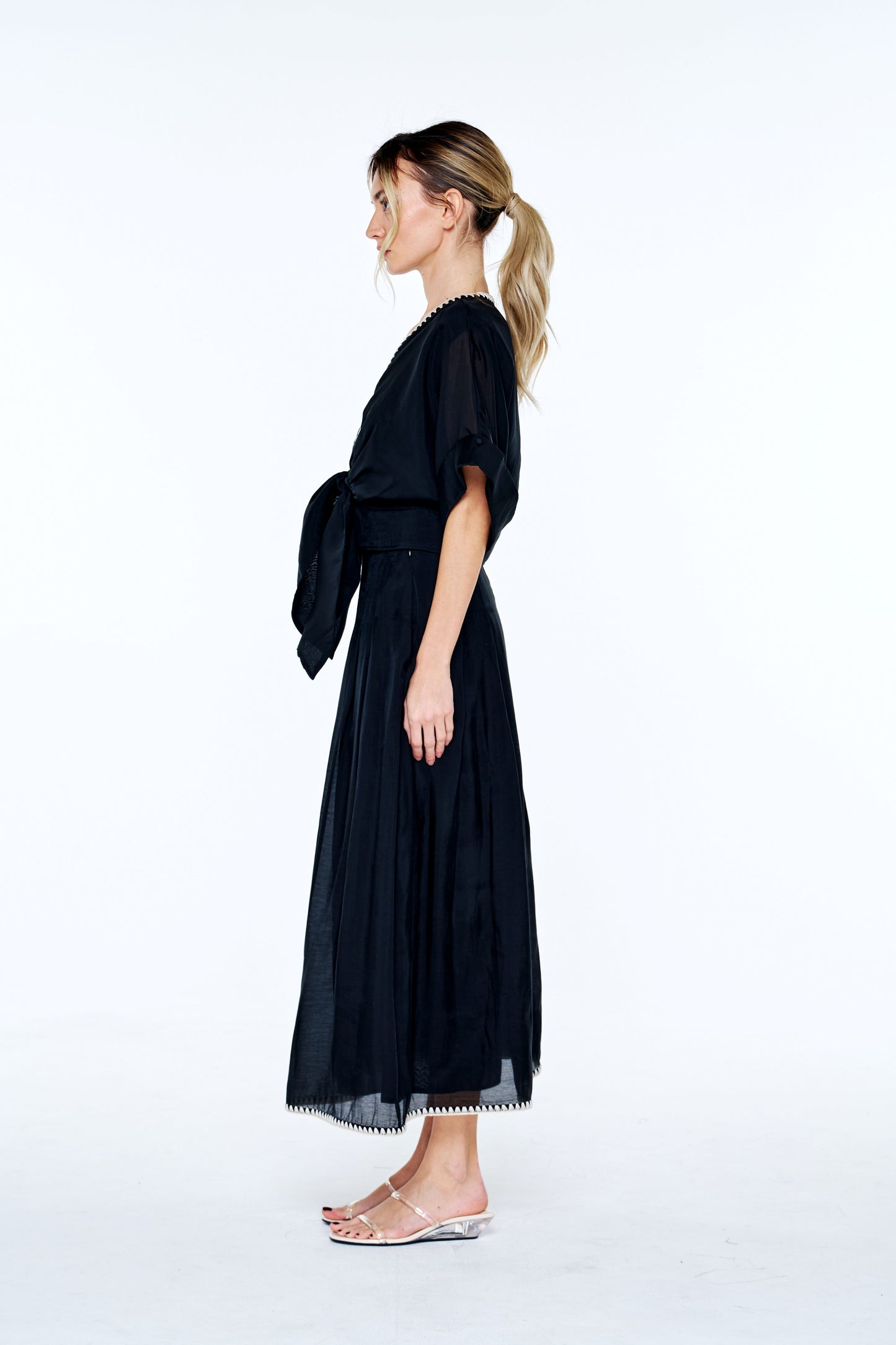 Clarisa Cropped Tie Front Top