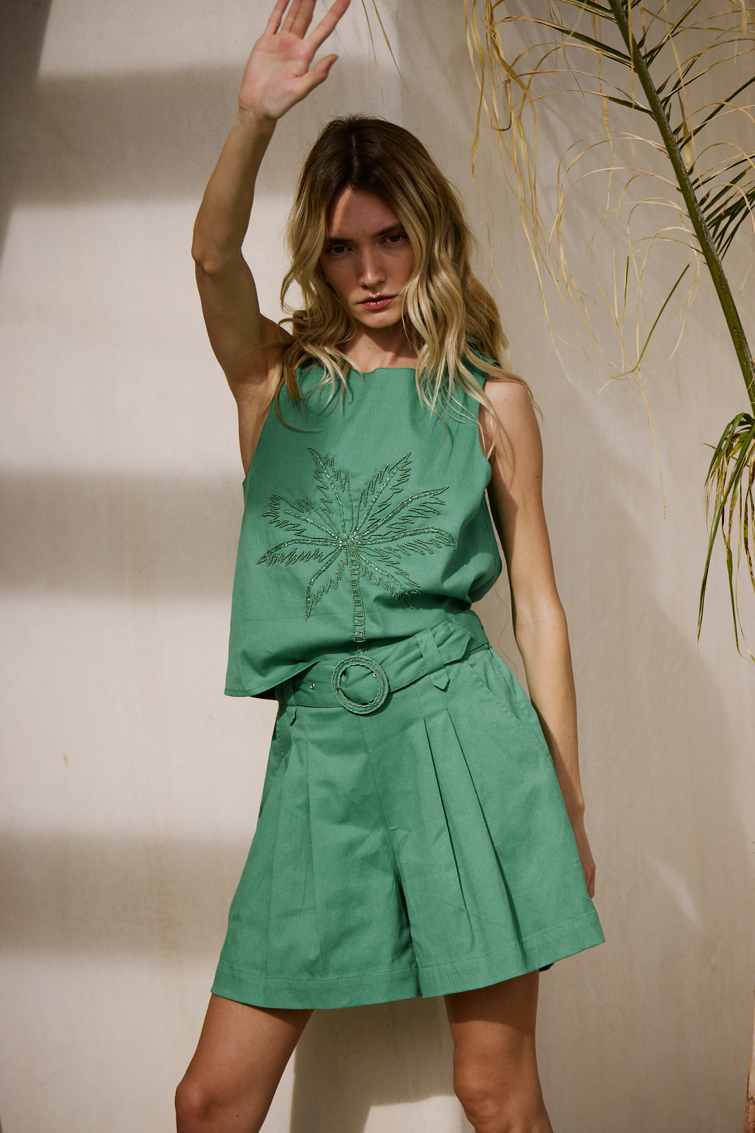 Brit Beaded Belt Pleated Shorts