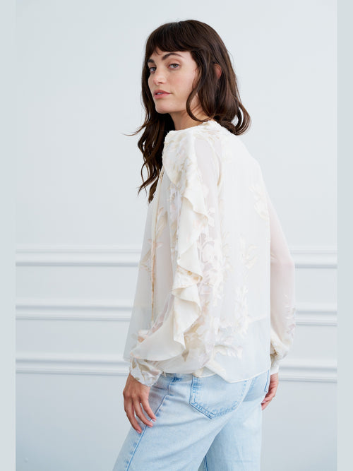 Cargar la imagen 1 en la vista de la galería. Rosa Burnout Long Sleeve Ruffle Top