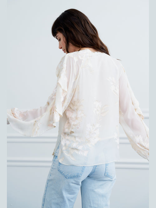 Cargar la imagen 1 en la vista de la galería. Rosa Burnout Long Sleeve Ruffle Top