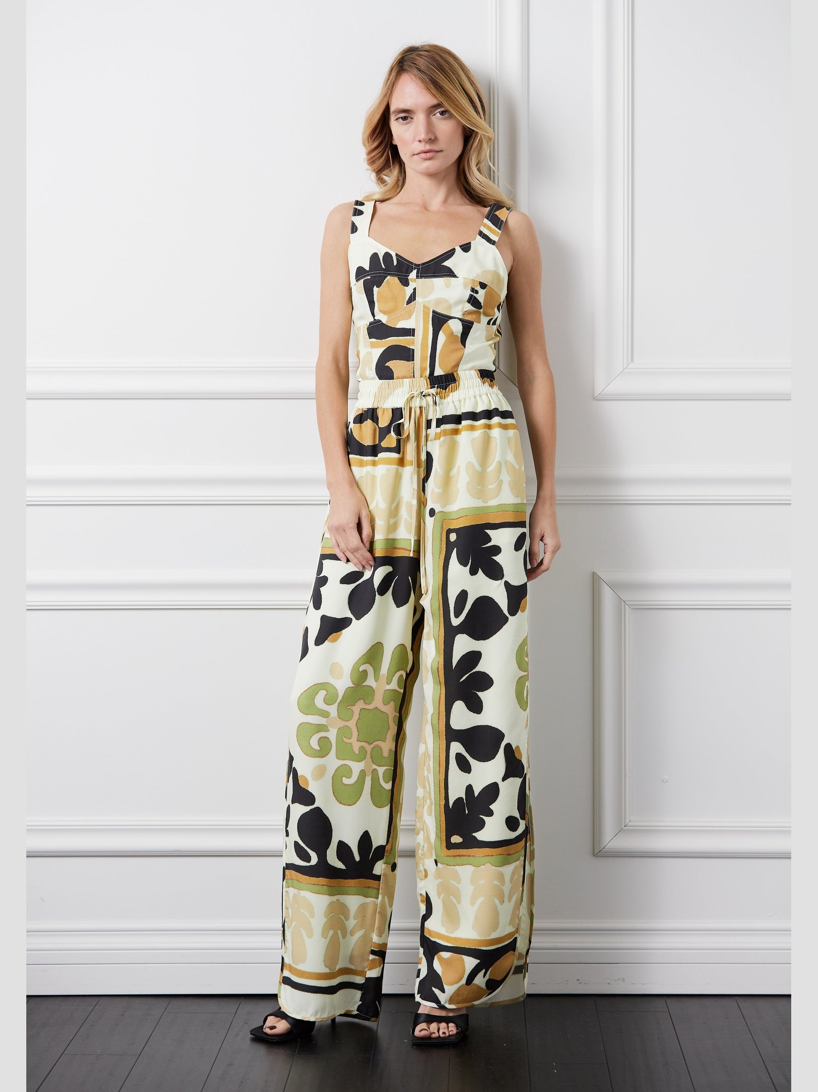 Yuvanna Tapestry Print Drawstring Pants